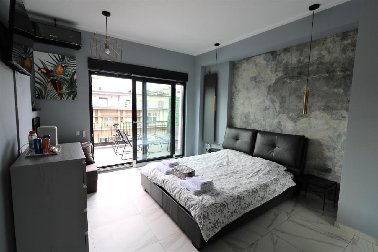 Appartamento Deluxe Skyline Retreat - Old Town Bucarest
