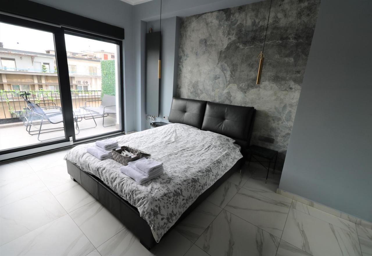 Deluxe Skyline Retreat - Old Town Appartamento