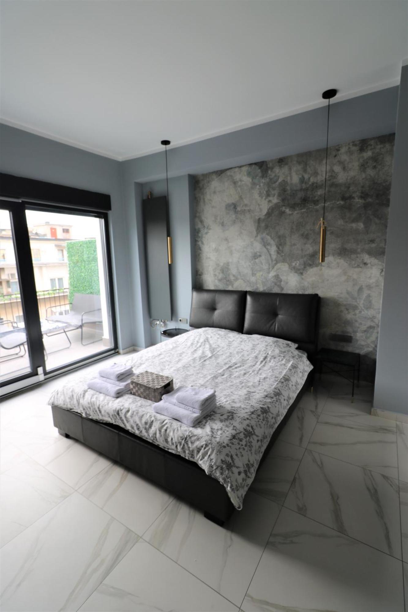 Deluxe Skyline Retreat - Old Town Appartamento *